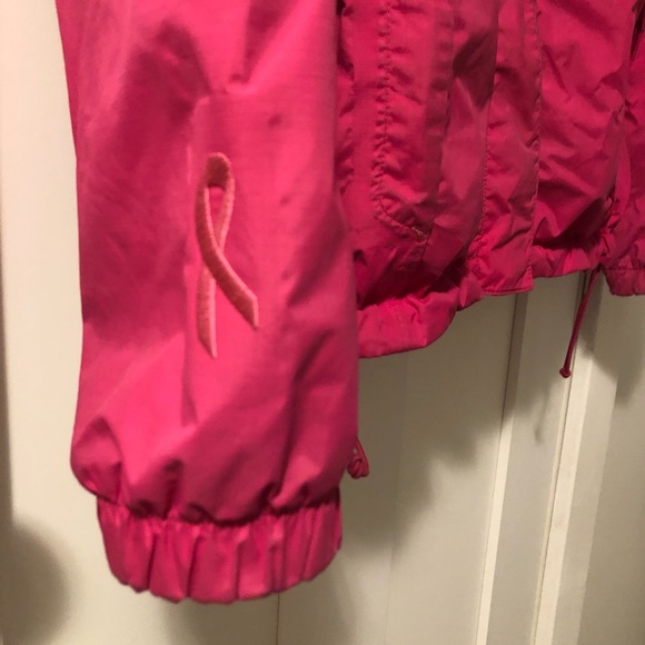 Medium North Face Jacket! - Picture 4 of 5